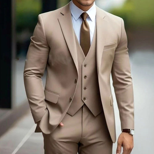 Costume trois pièces décontracté pour homme, idéal pour événement professionnel