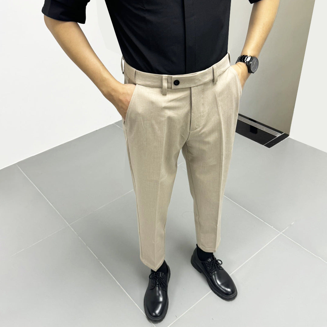 Pantalon de costume d'été fin.