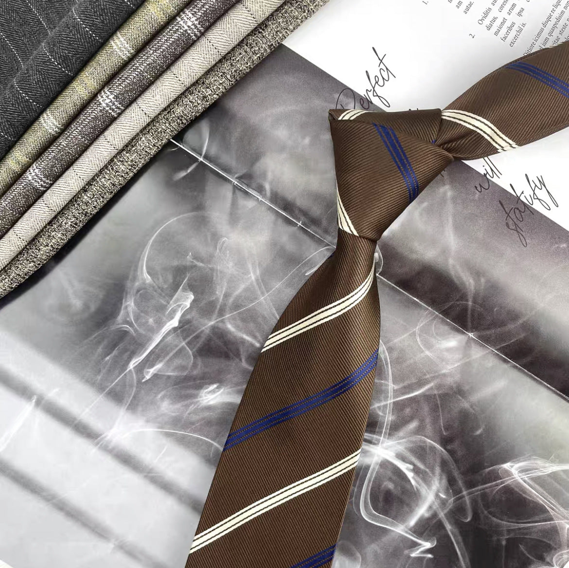 Cravate rétro à rayures.