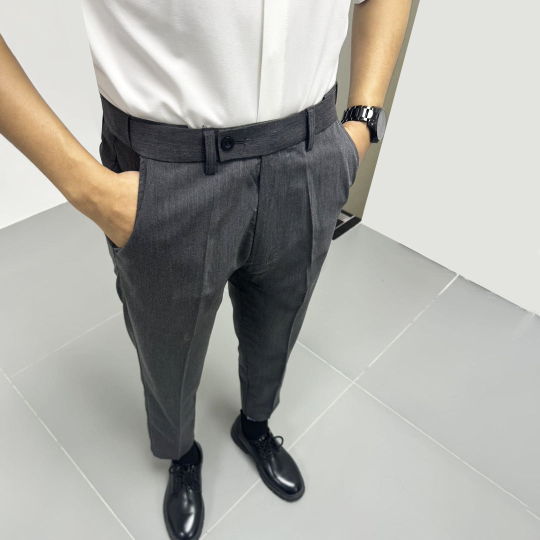 Pantalon de costume d'été fin.